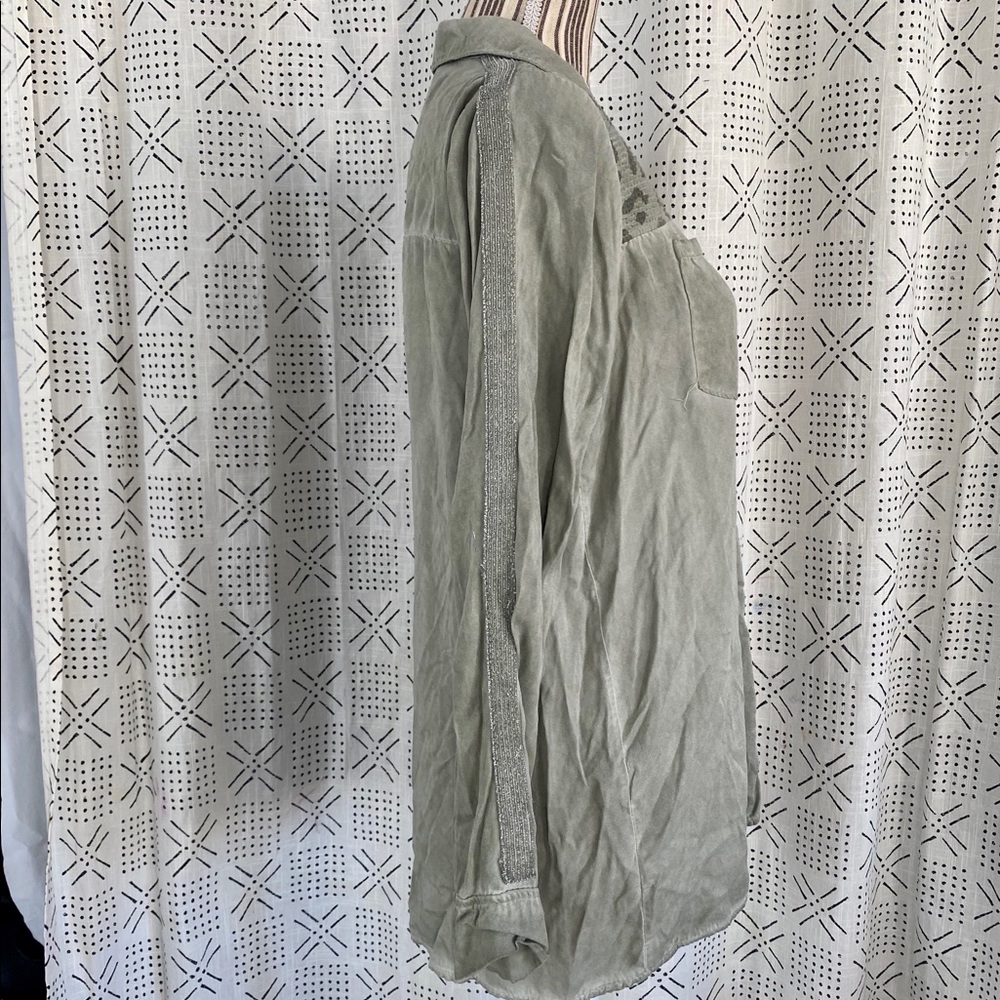 Button Down Top - Picture 3 of 5